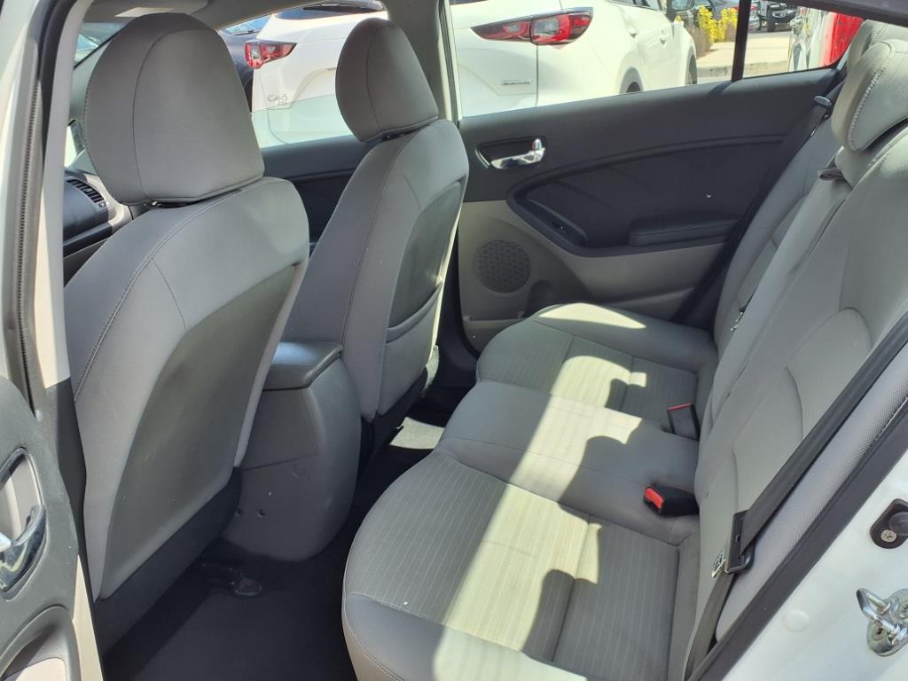 Vehicle image 10 of 25