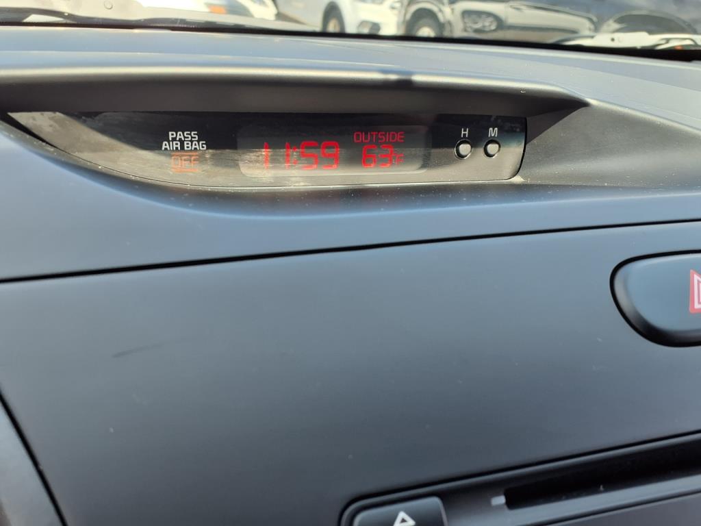 Vehicle image 20 of 25