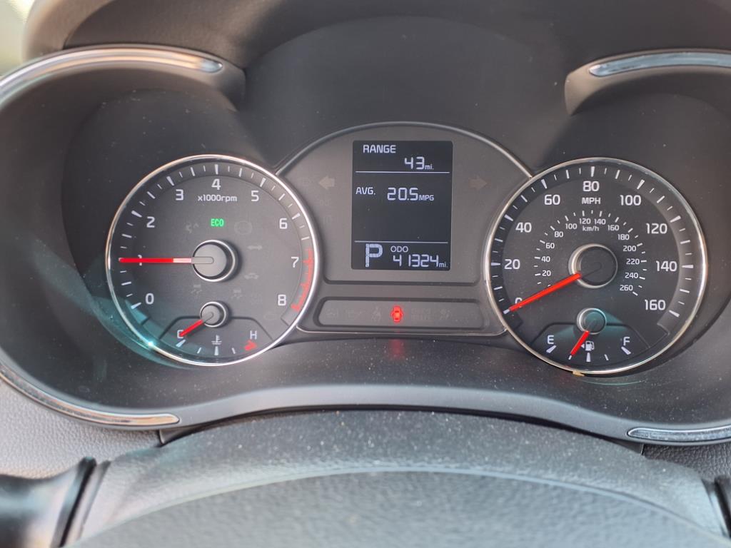 Vehicle image 17 of 25