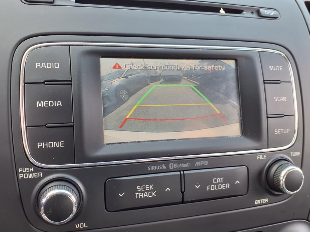 Vehicle image 21 of 25