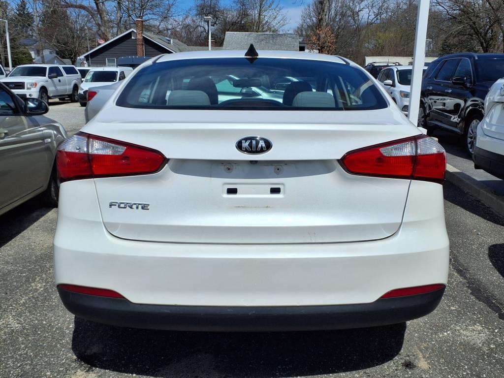 Vehicle image 4 of 25