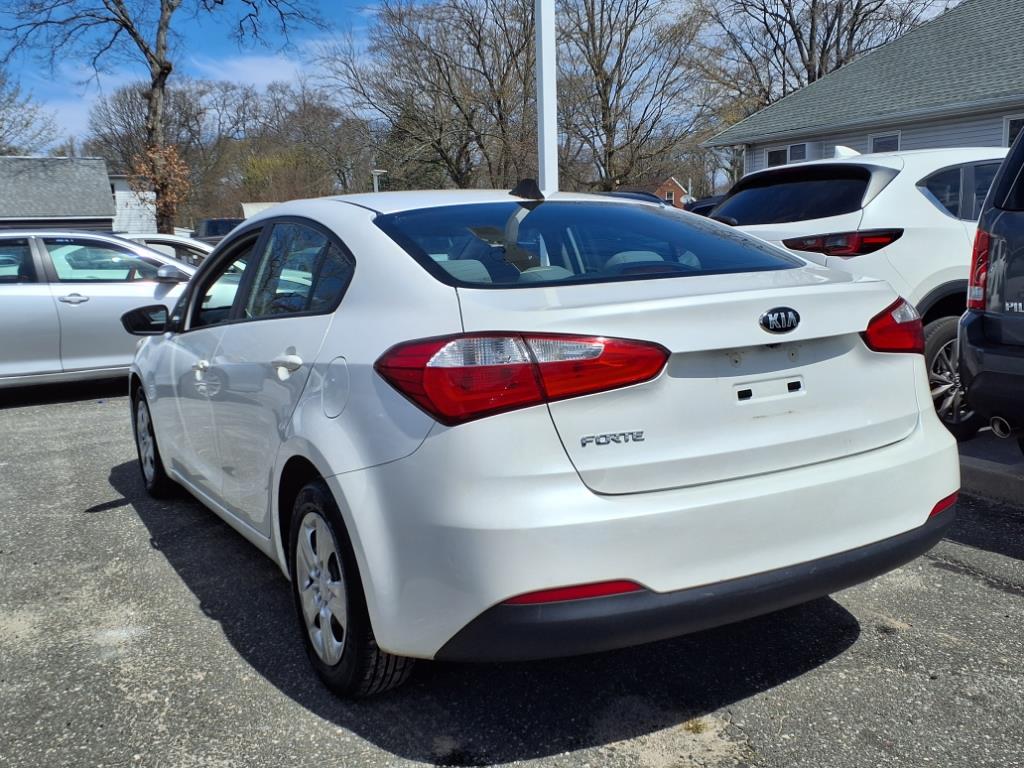 Vehicle image 6 of 25