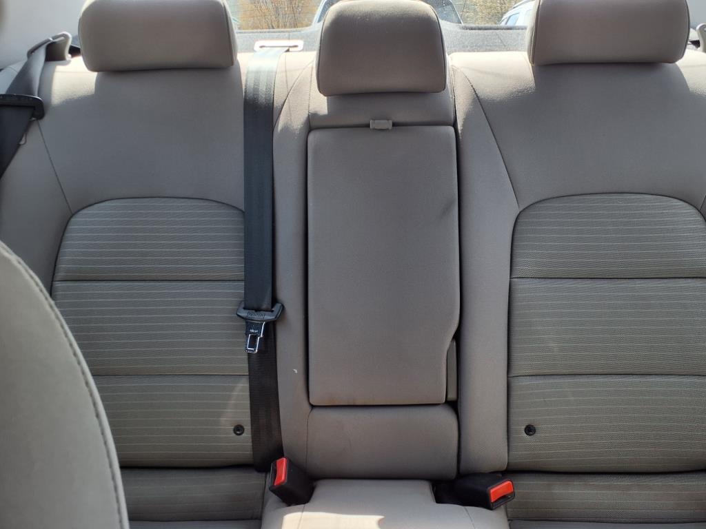 Vehicle image 24 of 25