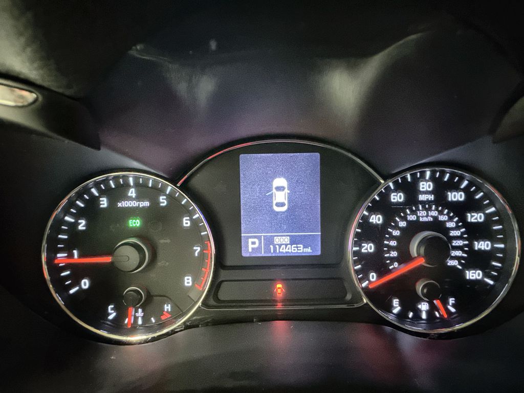 Vehicle image 18 of 25