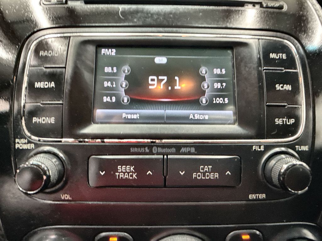 Vehicle image 20 of 25
