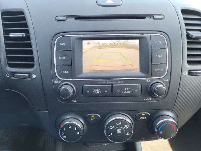 Vehicle image 20 of 23