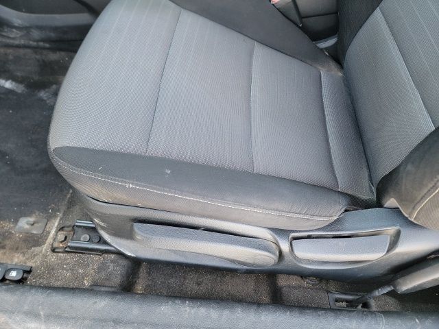 Vehicle image 13 of 23