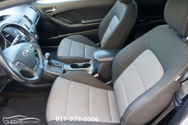 Vehicle image 10 of 34