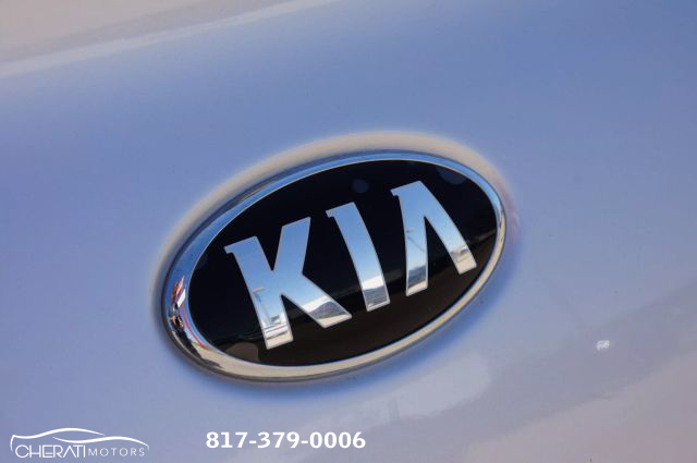 Vehicle image 7 of 34