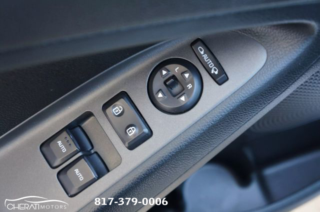Vehicle image 24 of 34