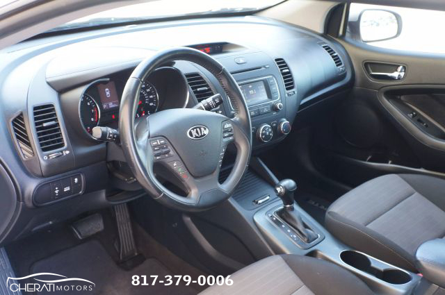 Vehicle image 9 of 34