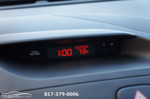 Vehicle image 13 of 34