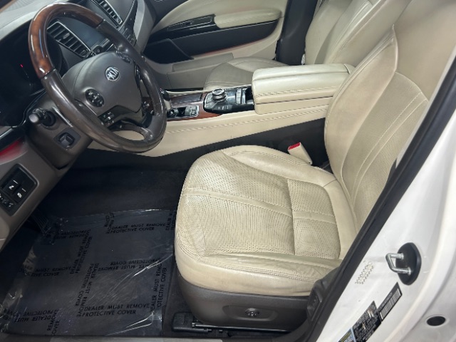 Vehicle image 10 of 27