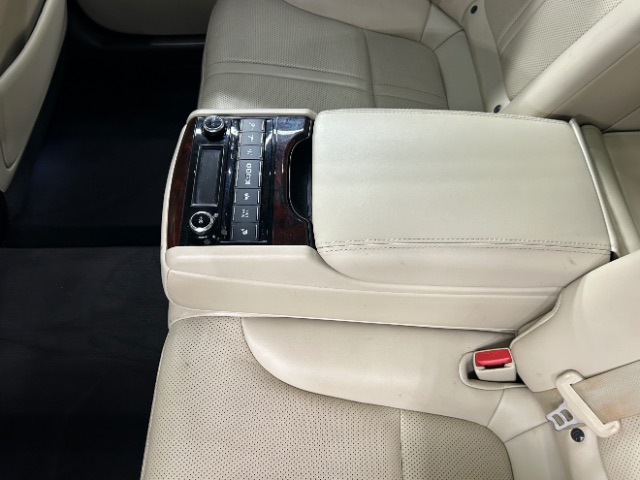 Vehicle image 9 of 27