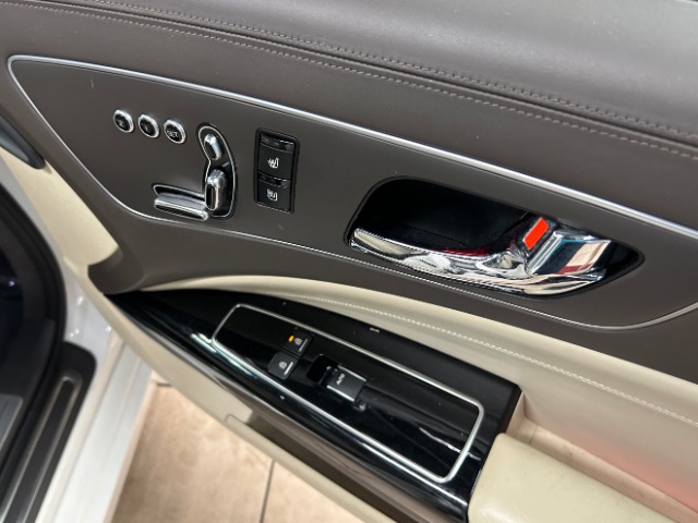 Vehicle image 8 of 27