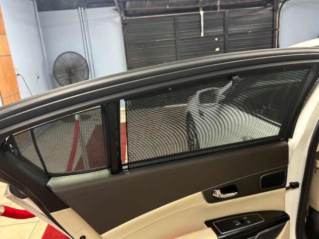 Vehicle image 16 of 27