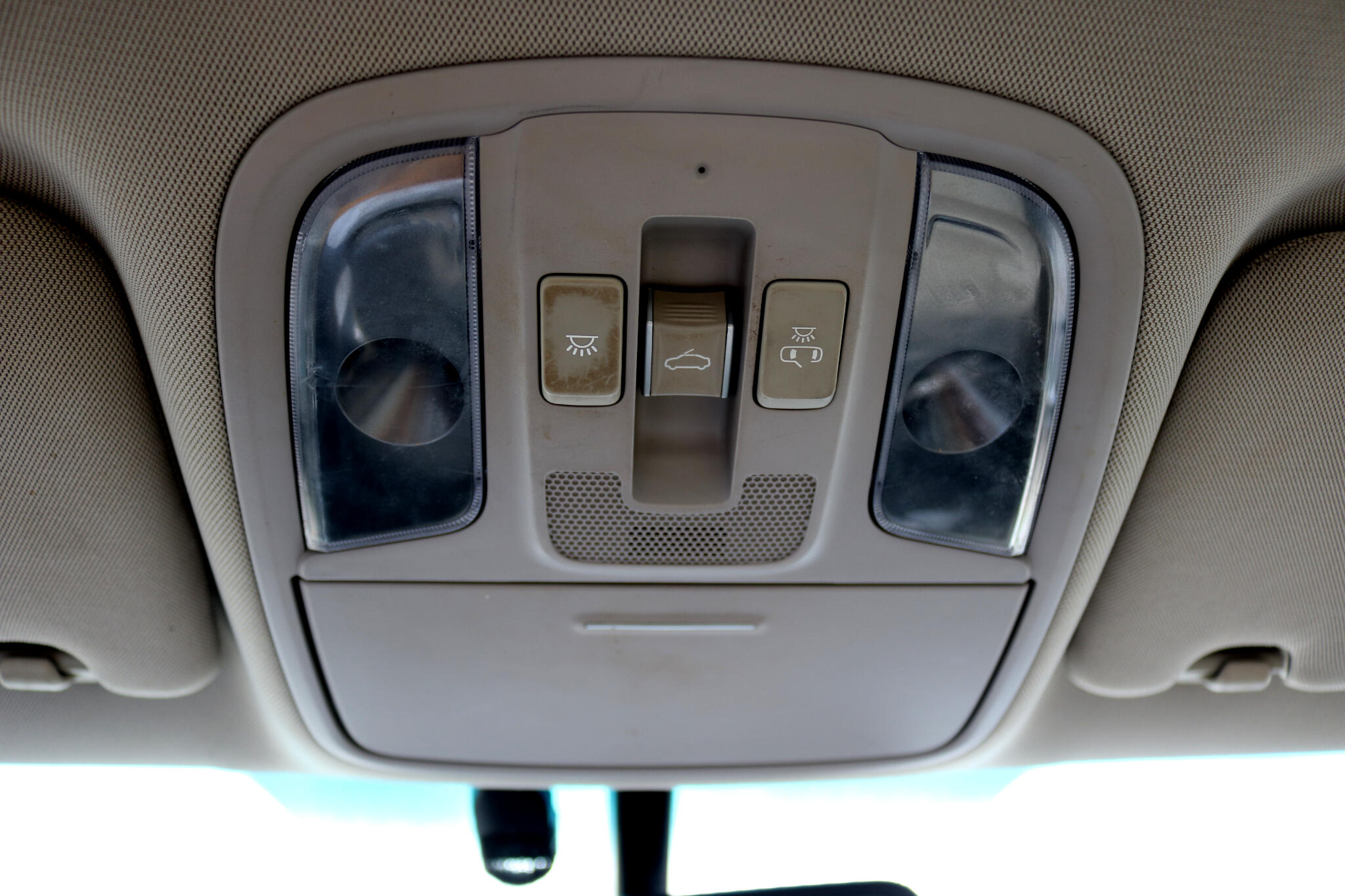 Vehicle image 36 of 47