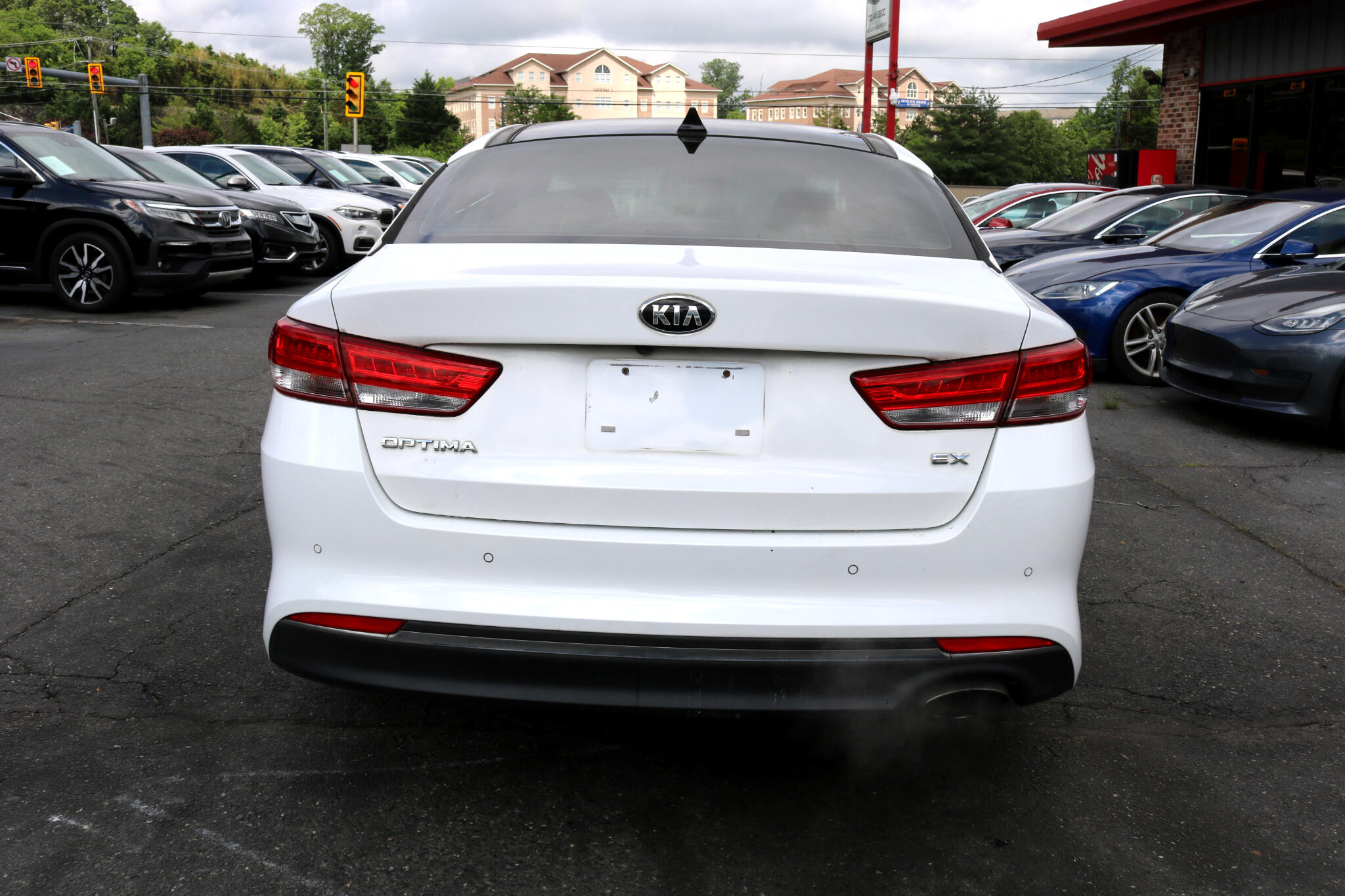 Vehicle image 4 of 47