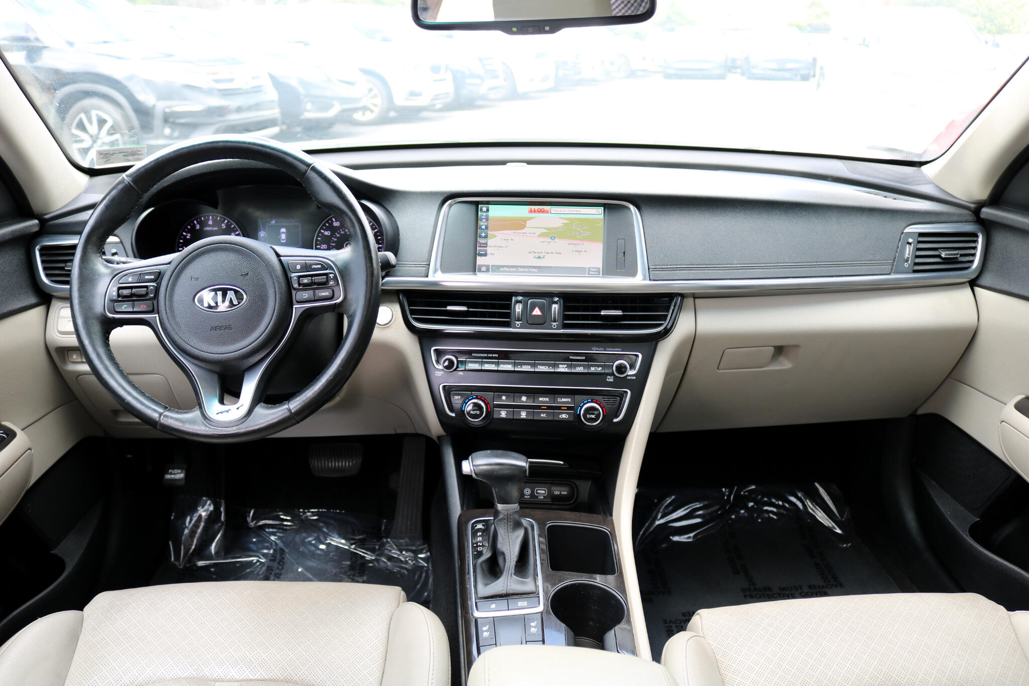 Vehicle image 23 of 47