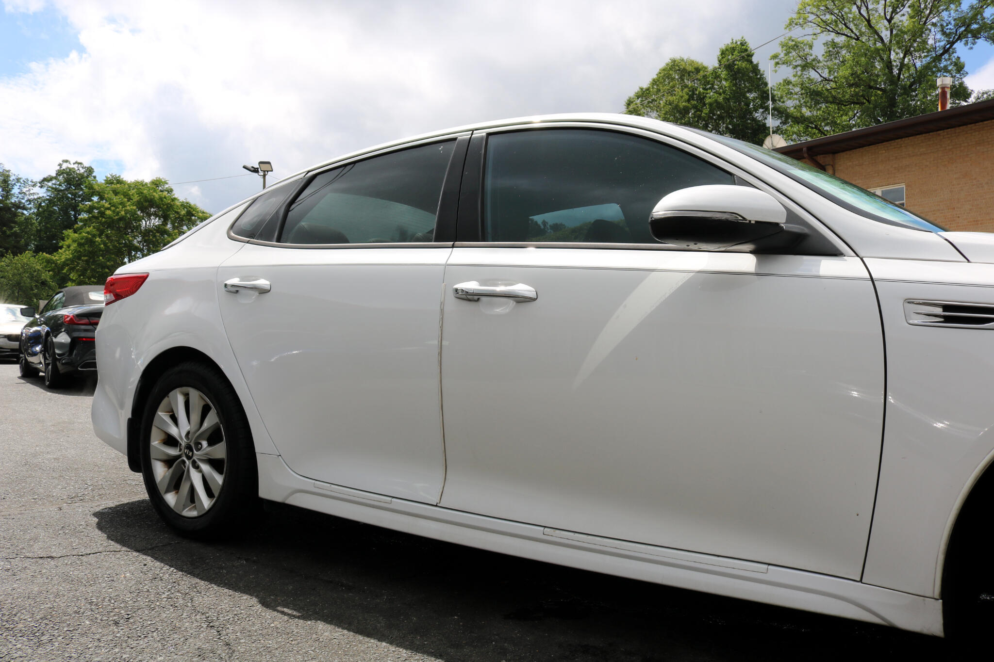 Vehicle image 9 of 47