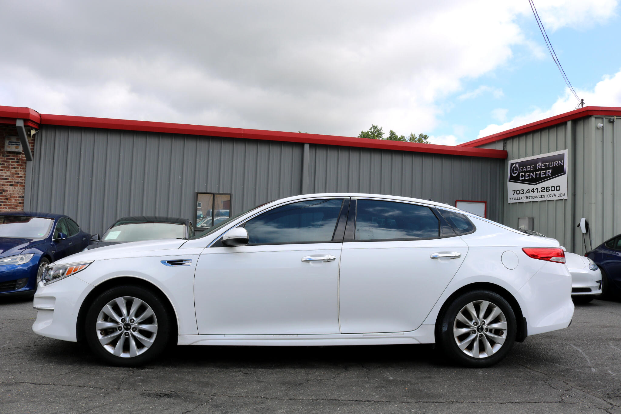 Vehicle image 2 of 47