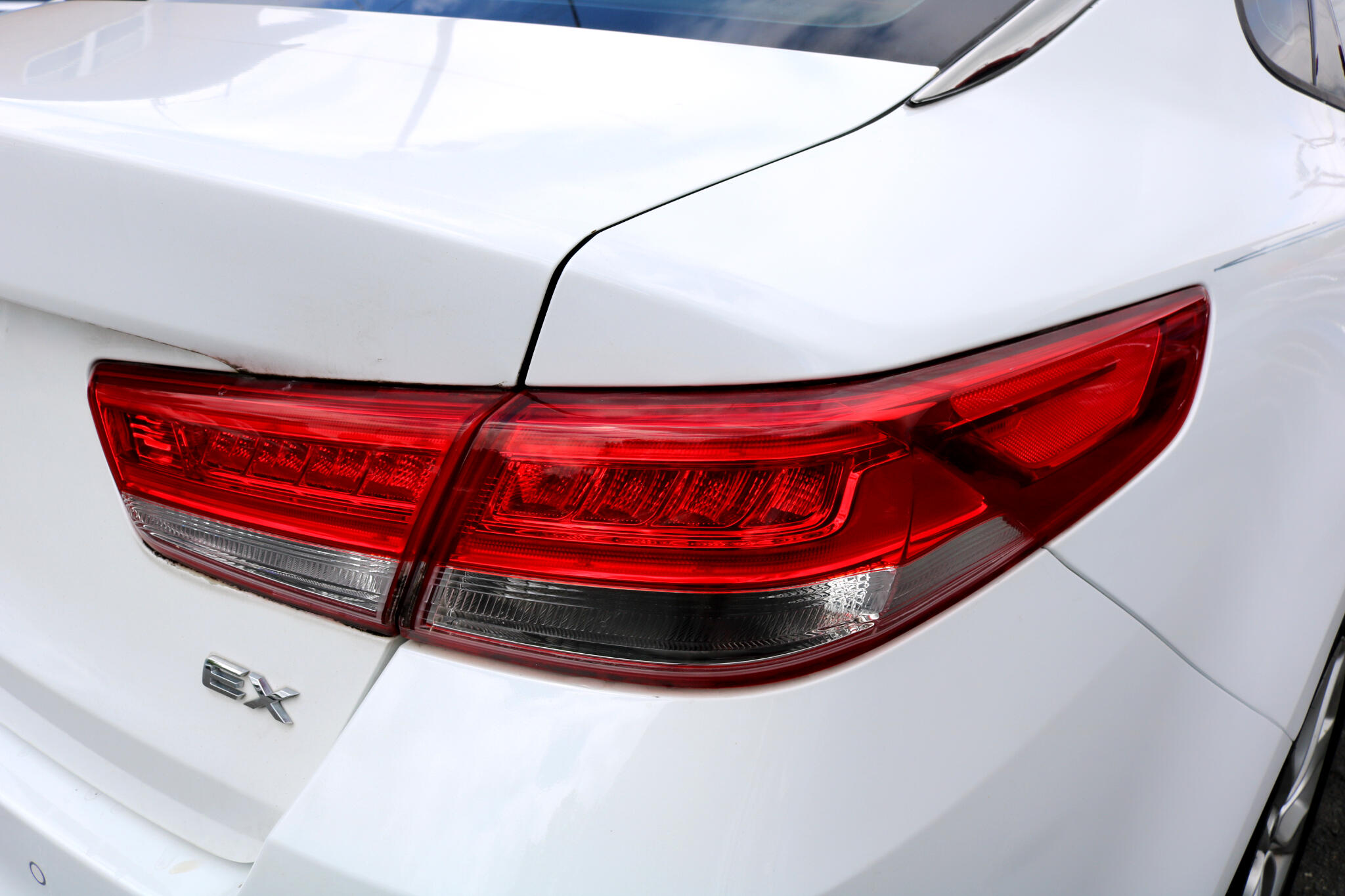 Vehicle image 11 of 47