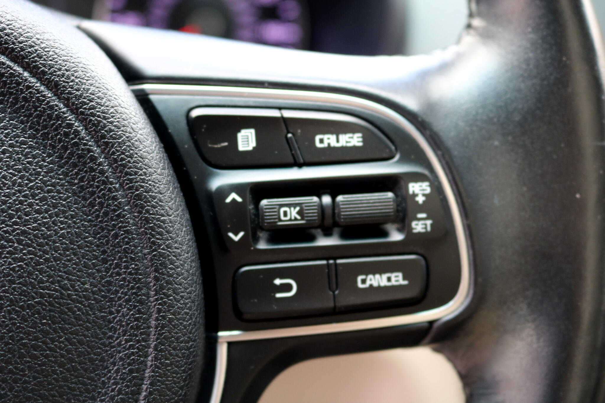 Vehicle image 21 of 47