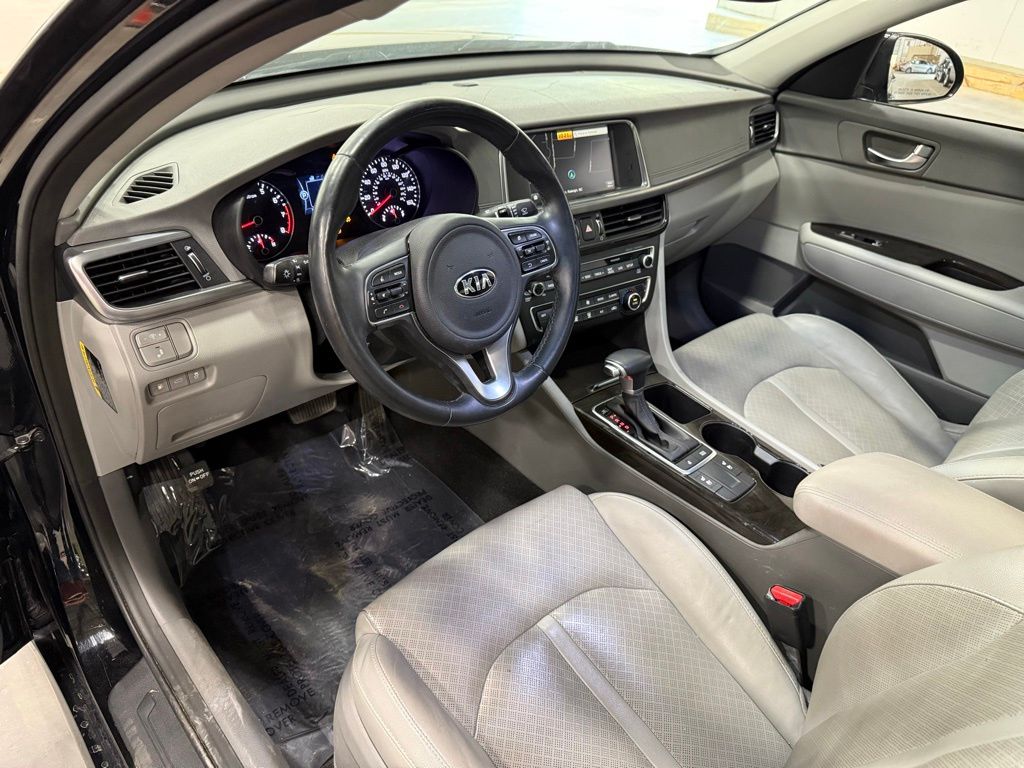 Vehicle image 17 of 36