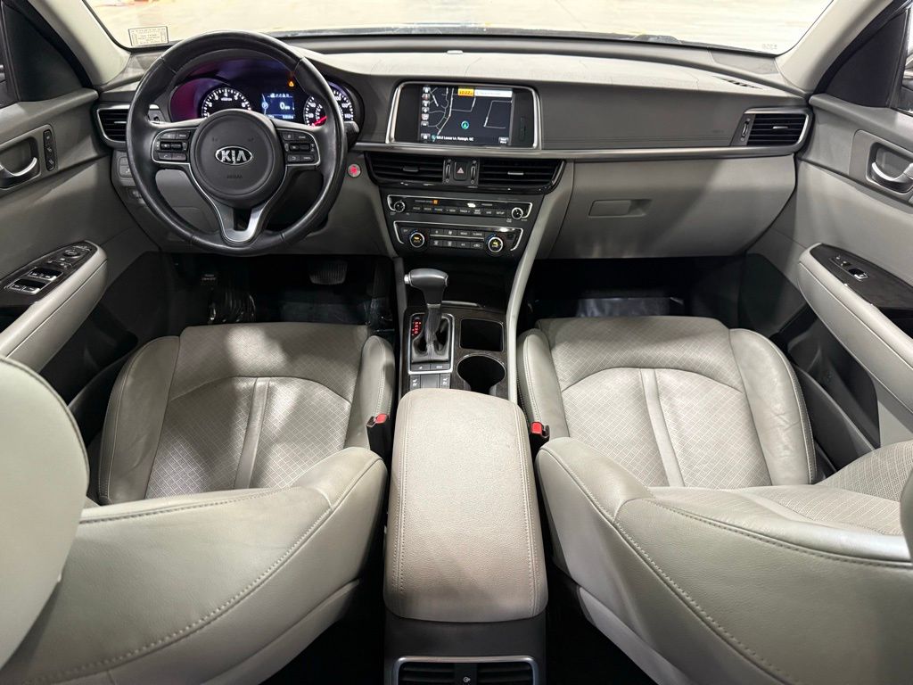 Vehicle image 21 of 36