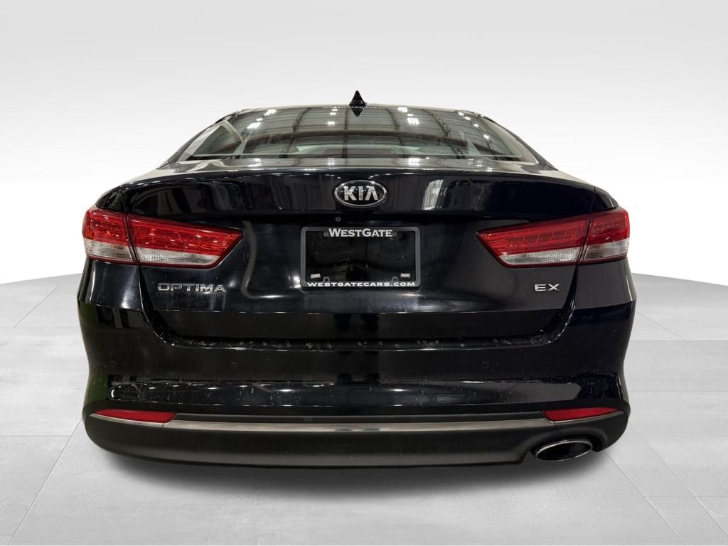 Vehicle image 4 of 36