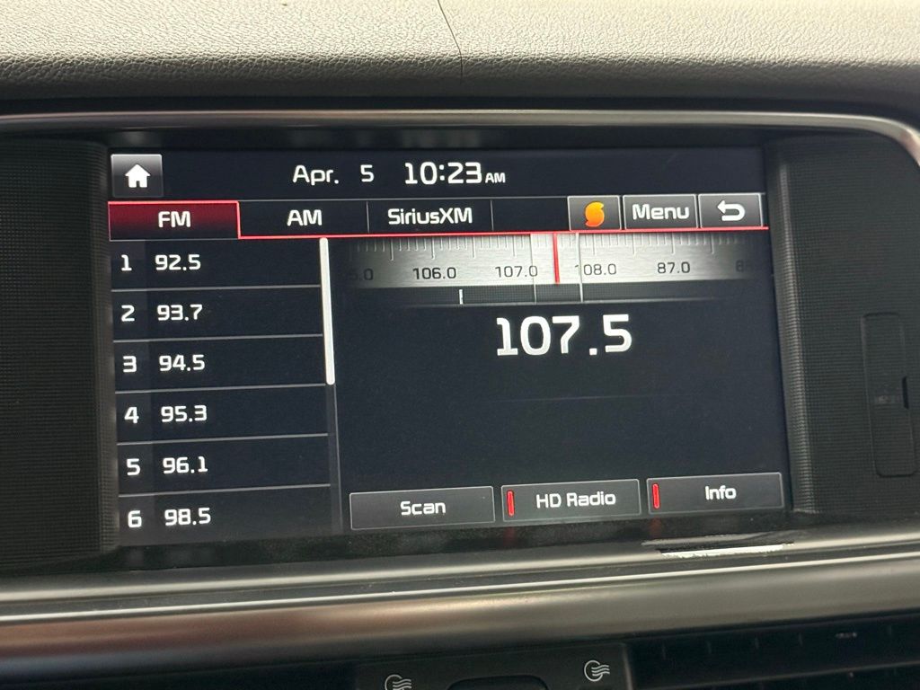 Vehicle image 25 of 36
