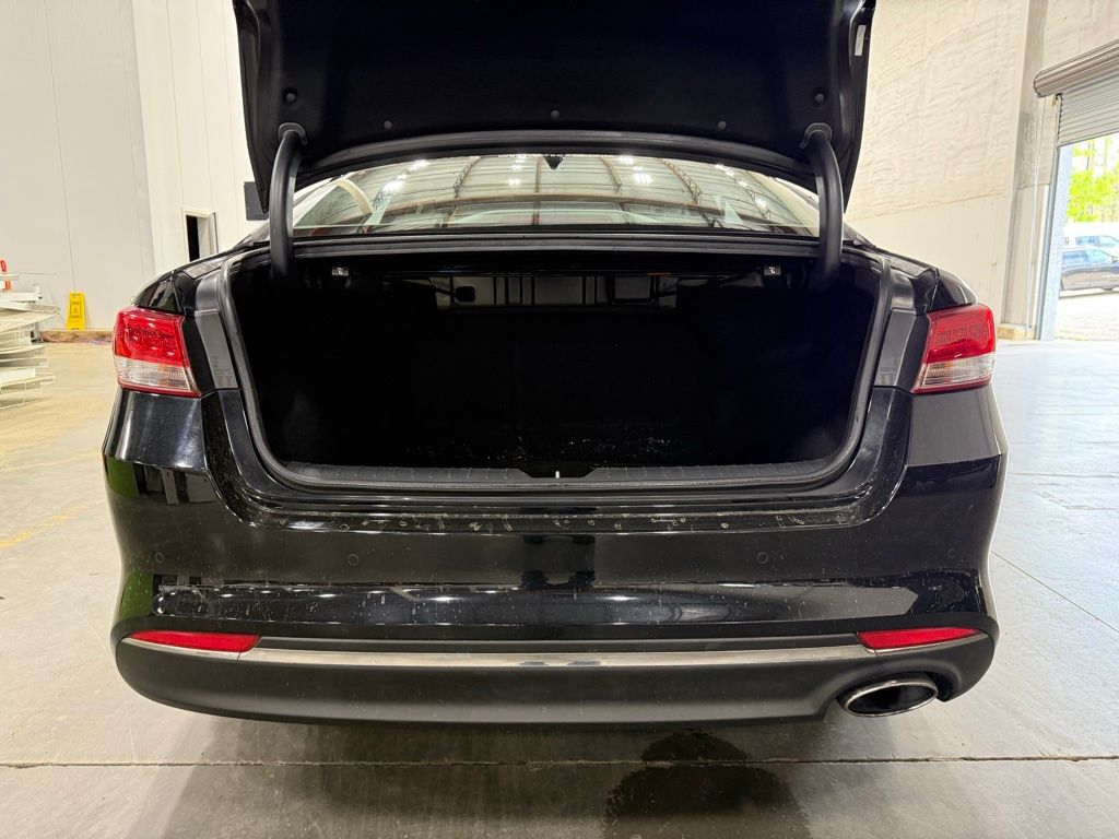 Vehicle image 9 of 36