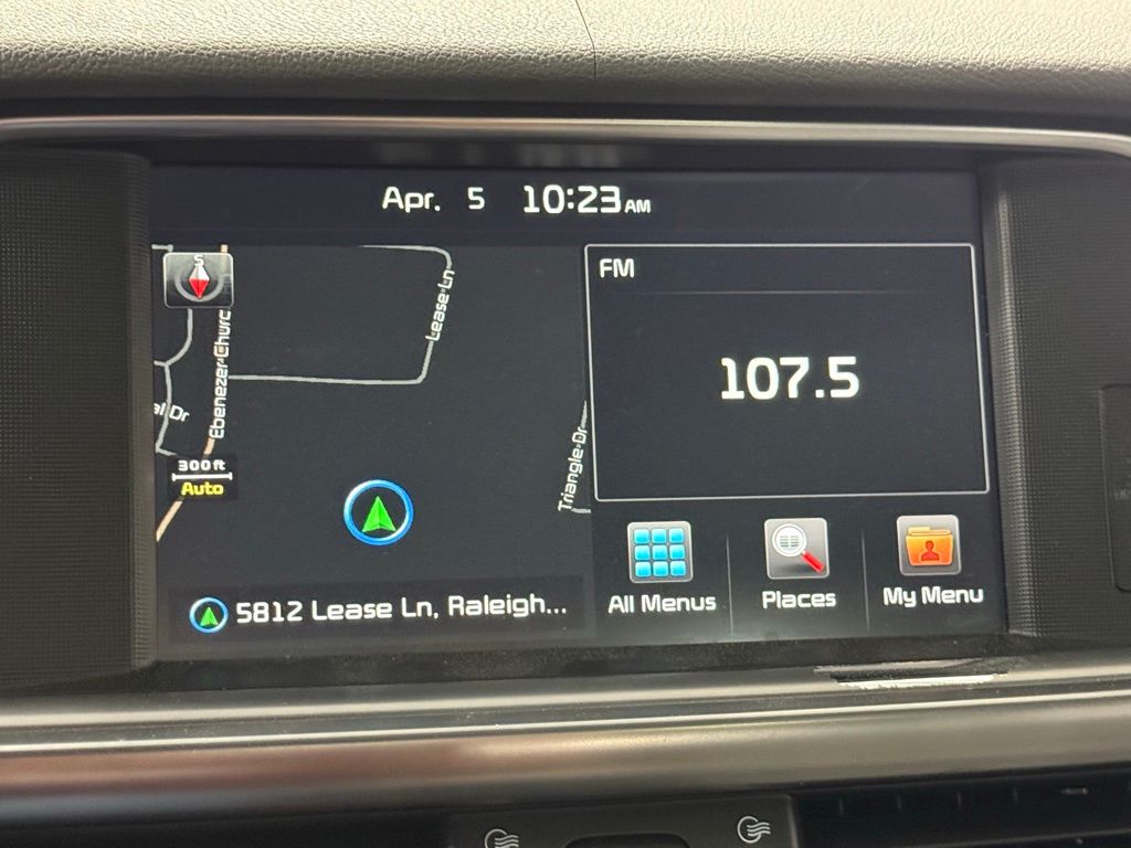Vehicle image 26 of 36