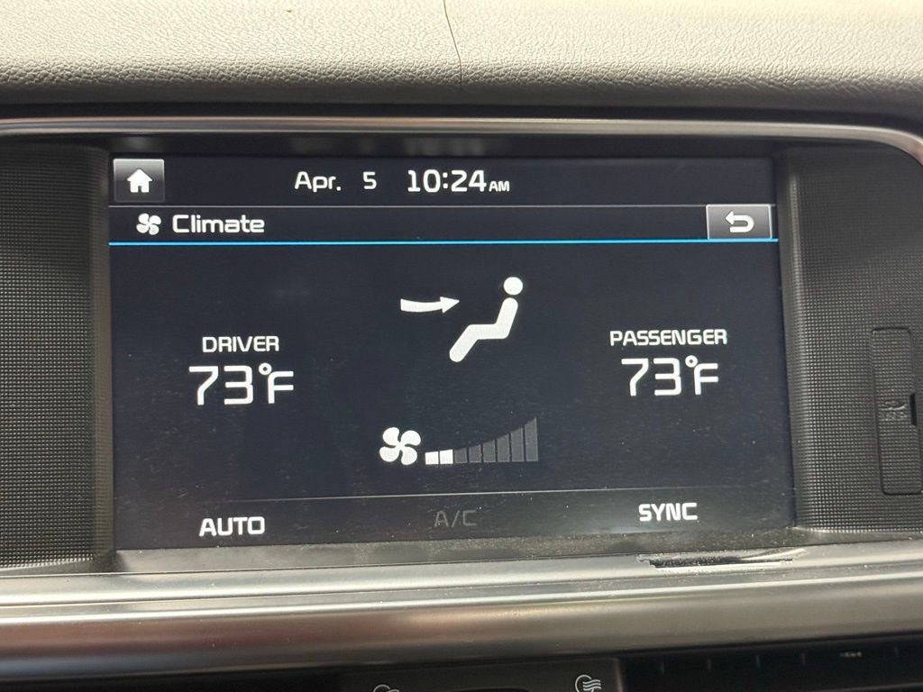 Vehicle image 31 of 36