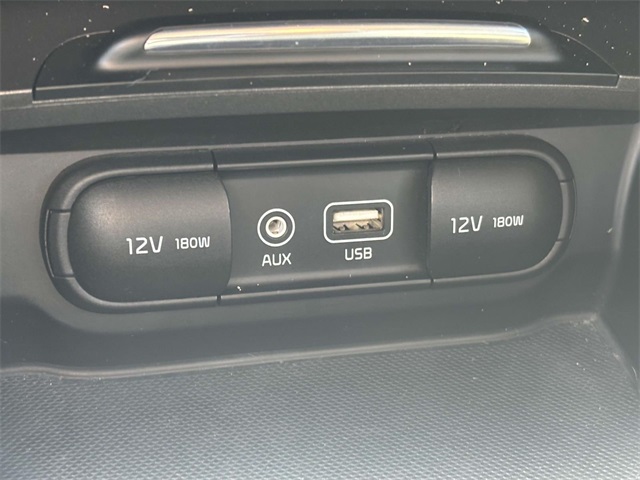 Vehicle image 19 of 29