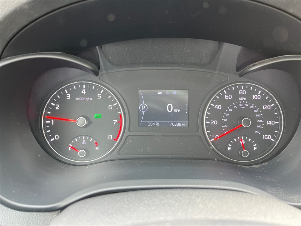 Vehicle image 18 of 34