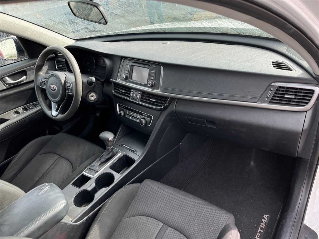 Vehicle image 16 of 34