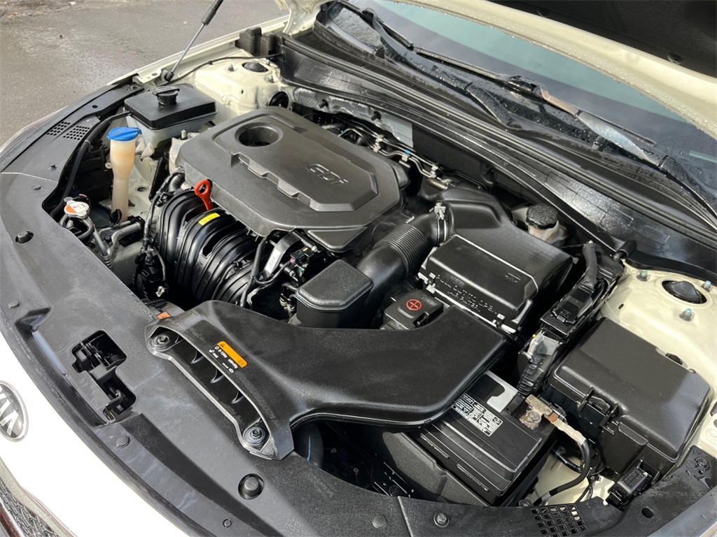Vehicle image 31 of 34