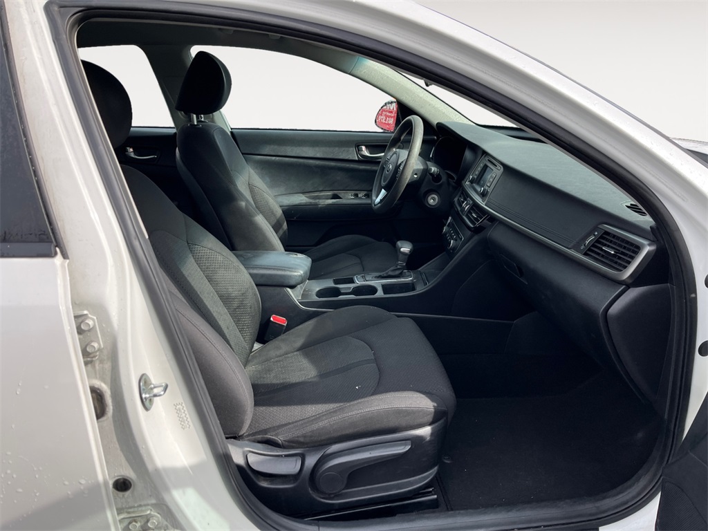 Vehicle image 15 of 34