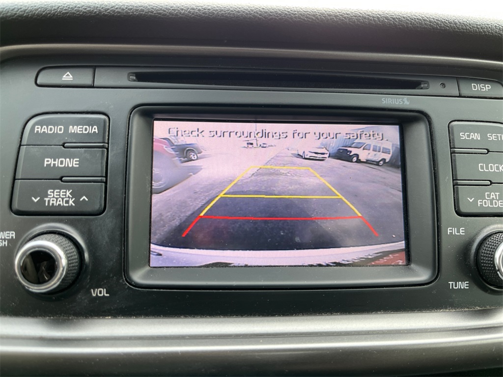 Vehicle image 19 of 34