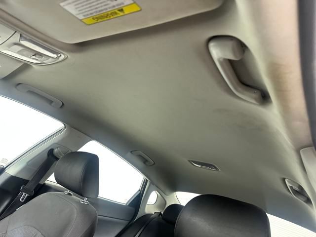 Vehicle image 12 of 27