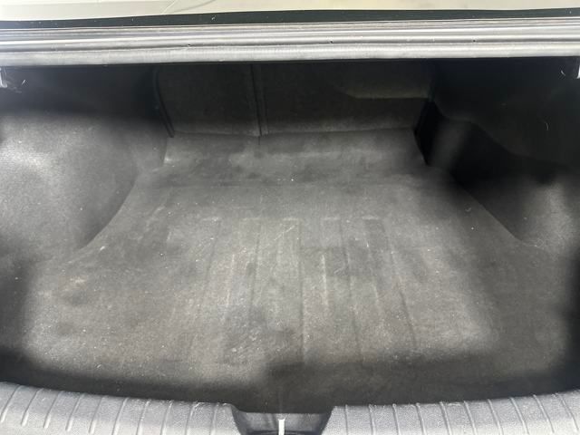 Vehicle image 24 of 27