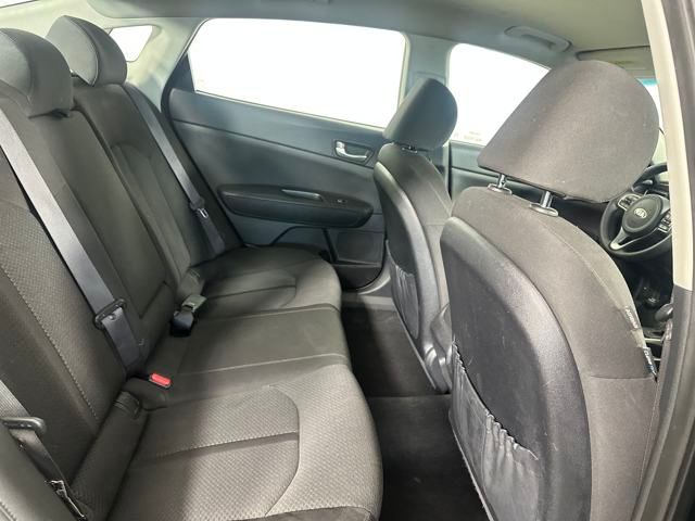 Vehicle image 25 of 27