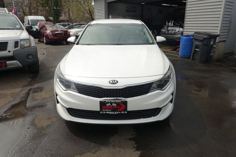 Vehicle image 4 of 23