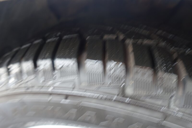 Vehicle image 21 of 23