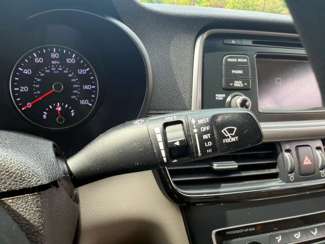 Vehicle image 15 of 31