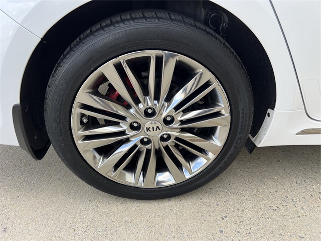 Vehicle image 17 of 30