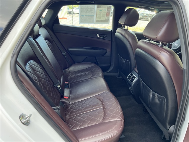 Vehicle image 18 of 30