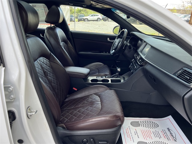 Vehicle image 19 of 30