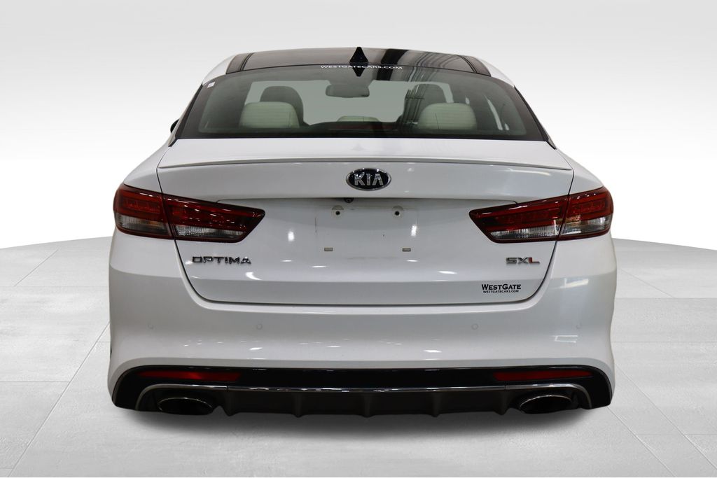 Vehicle image 4 of 41